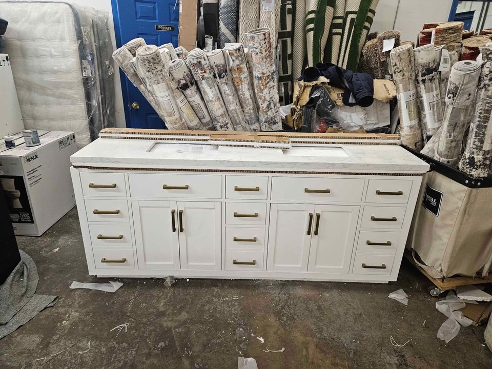 Gavino 84" Bath Vanity in White with White Composite Stone Top ( Scratch in front) Retails $3000.00 - Image 5