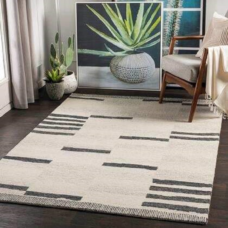 Granada GND-2330 8'10" x 12' Rug ( Retails $1500.00 )