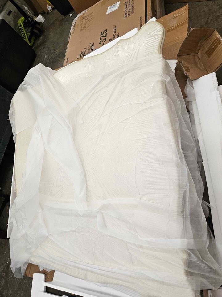 Acme Versailles Wooden Counter Height Table in Bone White ( Table Only ) - Image 4