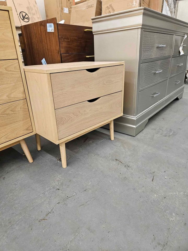 Clara 2-Drawer Nightstand In White Wash - Image 5