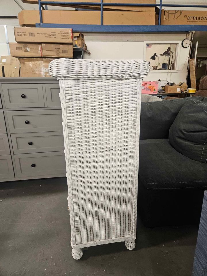 Watkins 5- Drawer Chest - Image 4