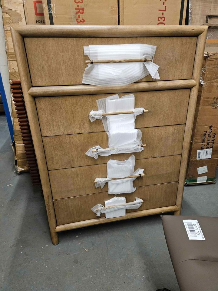 Colleen 5 - Drawer Dresser - Image 2