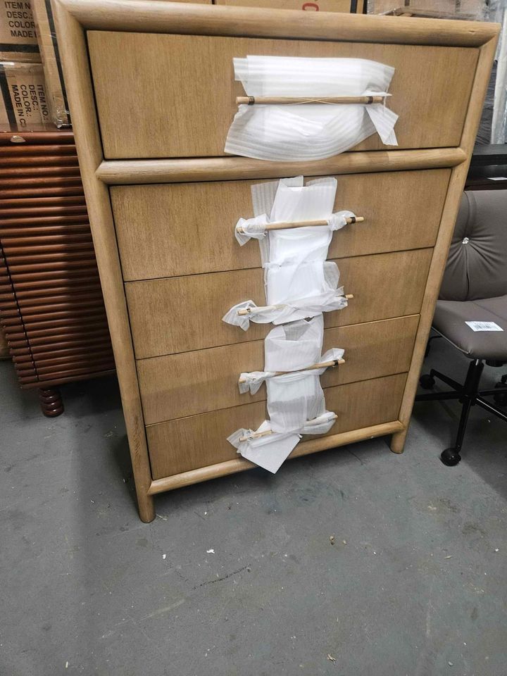 Colleen 5 - Drawer Dresser - Image 6