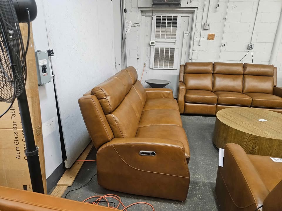 Thorton Leather Power Reclining Sofa - Image 7