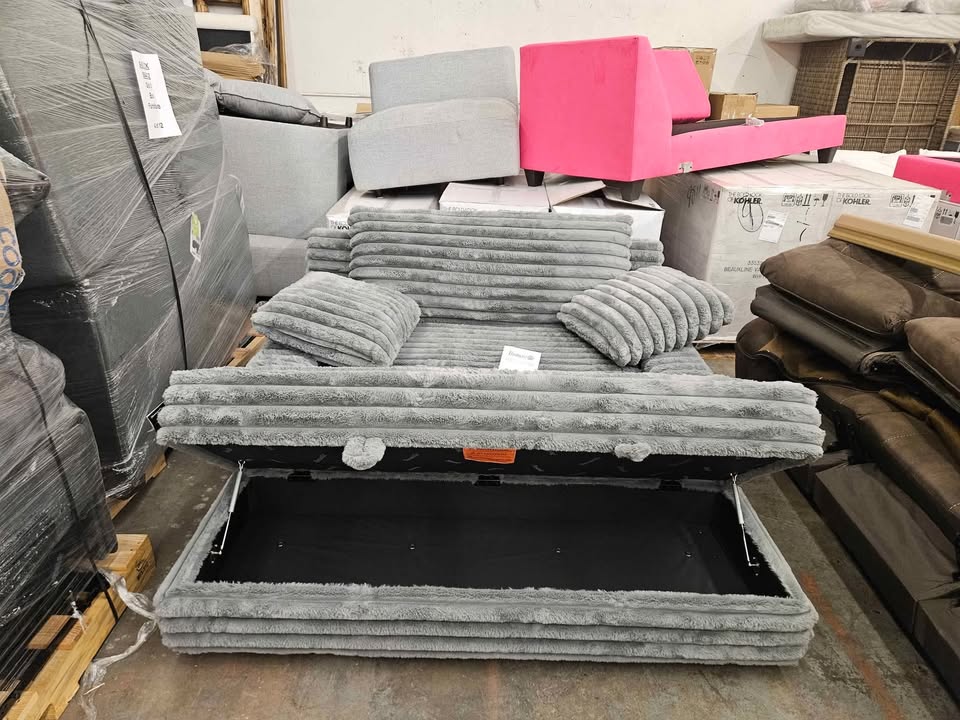 Thomasville Wills Fabric Oversize Chair and Storage Ottoman - Image 9