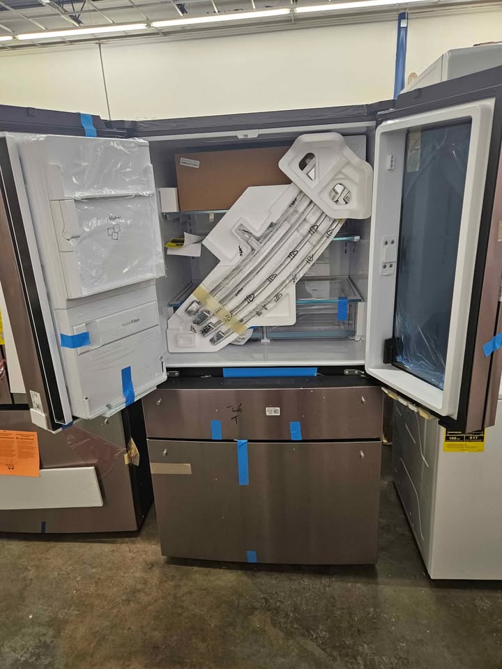 GE Profile ENERGY STAR 27.9 Cu. Ft. Smart Fingerprint Resistant 4-Door French-Door Refrigerator - Image 8