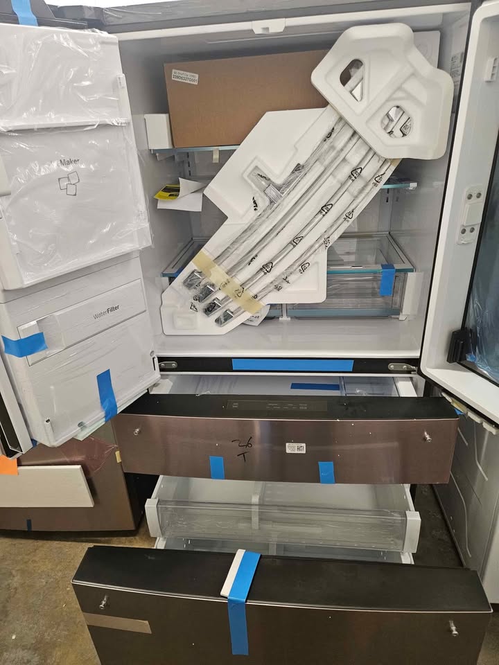 GE Profile ENERGY STAR 27.9 Cu. Ft. Smart Fingerprint Resistant 4-Door French-Door Refrigerator - Image 9