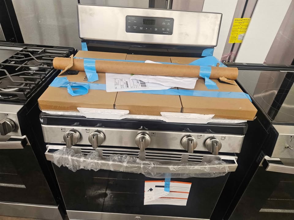 GE 30" Free-Standing Gas Range - Image 8