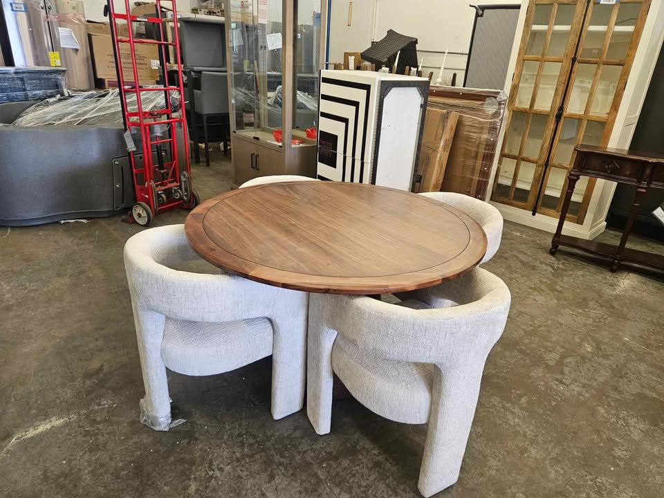 Darlington 5-Piece Dining Set ( Retails $2300.00 ) - Image 9