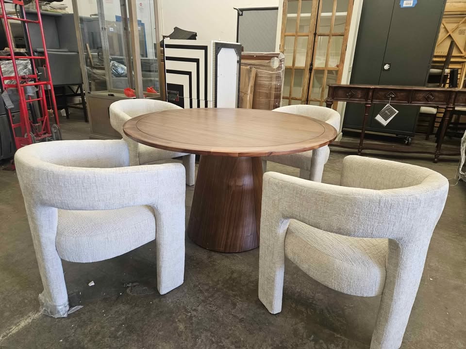 Darlington 5-Piece Dining Set ( Retails $2300.00 ) - Image 10