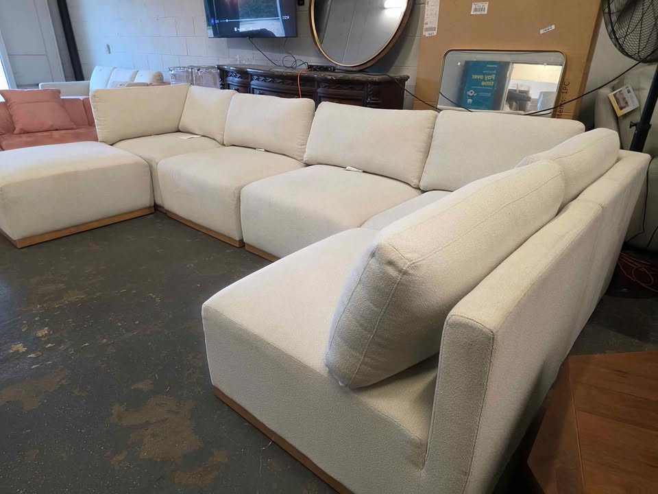 Henredon Murphy Fabric Modular Sectional with Ottoman ( Cream ) - Image 10