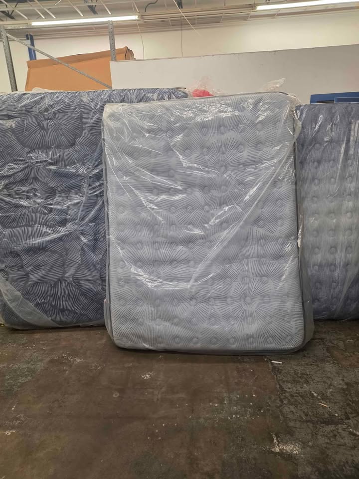 Serta Perfect Sleeper Blue Lagoon Night 13.5" Medium Mattress-Queen - Image 9