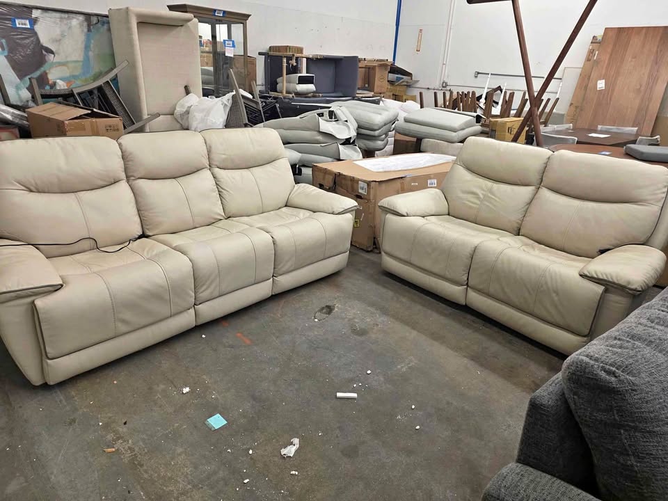 Messina Leather Power Reclining Sofa and Loveseat with Power Headrests ( Ivory )