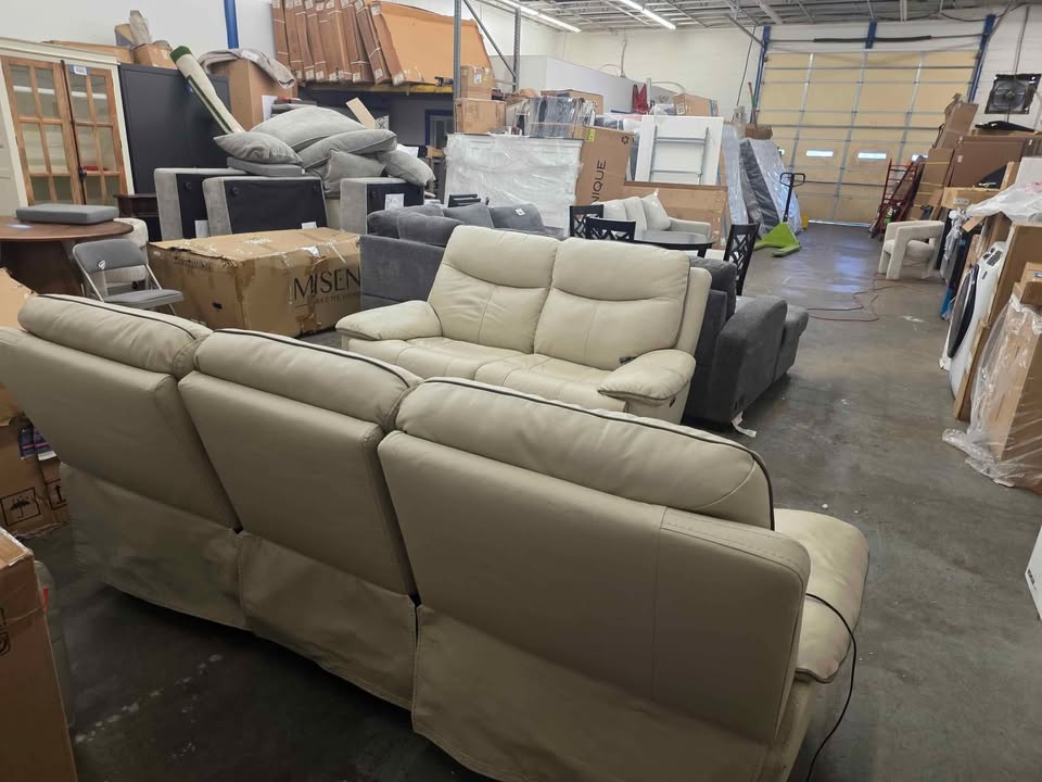 Messina Leather Power Reclining Sofa and Loveseat with Power Headrests ( Ivory ) - Image 3