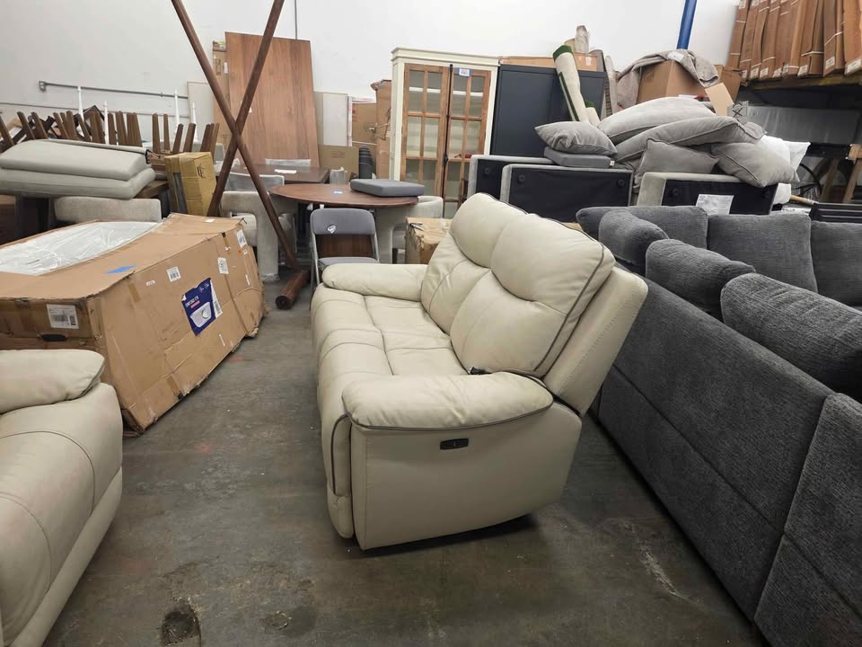 Messina Leather Power Reclining Sofa and Loveseat with Power Headrests ( Ivory ) - Image 9