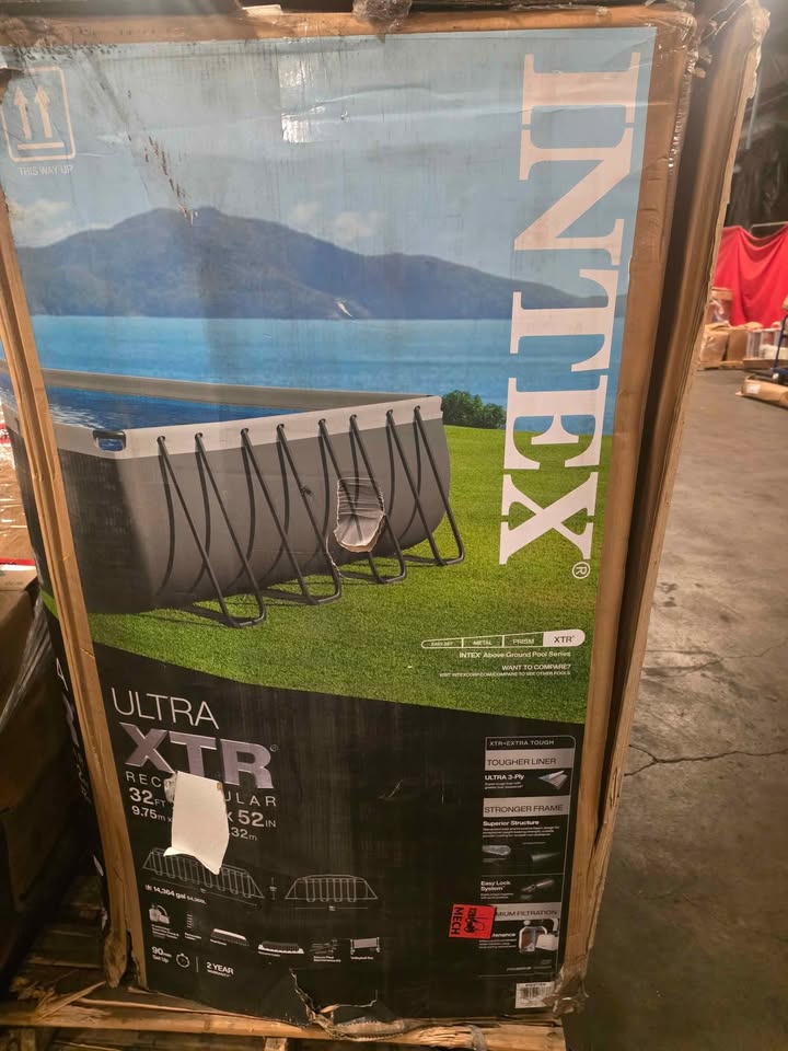 Intex 32' x 16' x 52" Ultra Xtr Rectangular Outdoor Swimming Pool Set with Pump - (Retails $2000 ) - Image 9