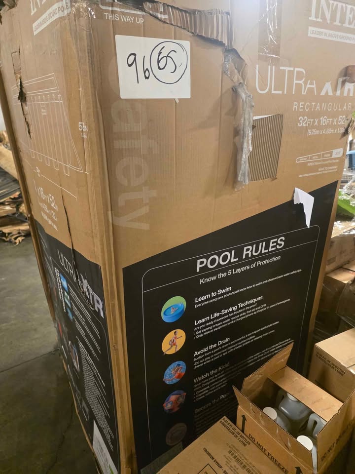 Intex 32' x 16' x 52" Ultra Xtr Rectangular Outdoor Swimming Pool Set with Pump - (Retails $2000 ) - Image 10