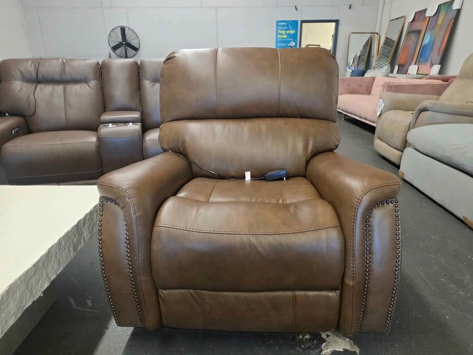 Barcalounger Presley Leather Power Rocker Recliner with Power Headrest - Image 7