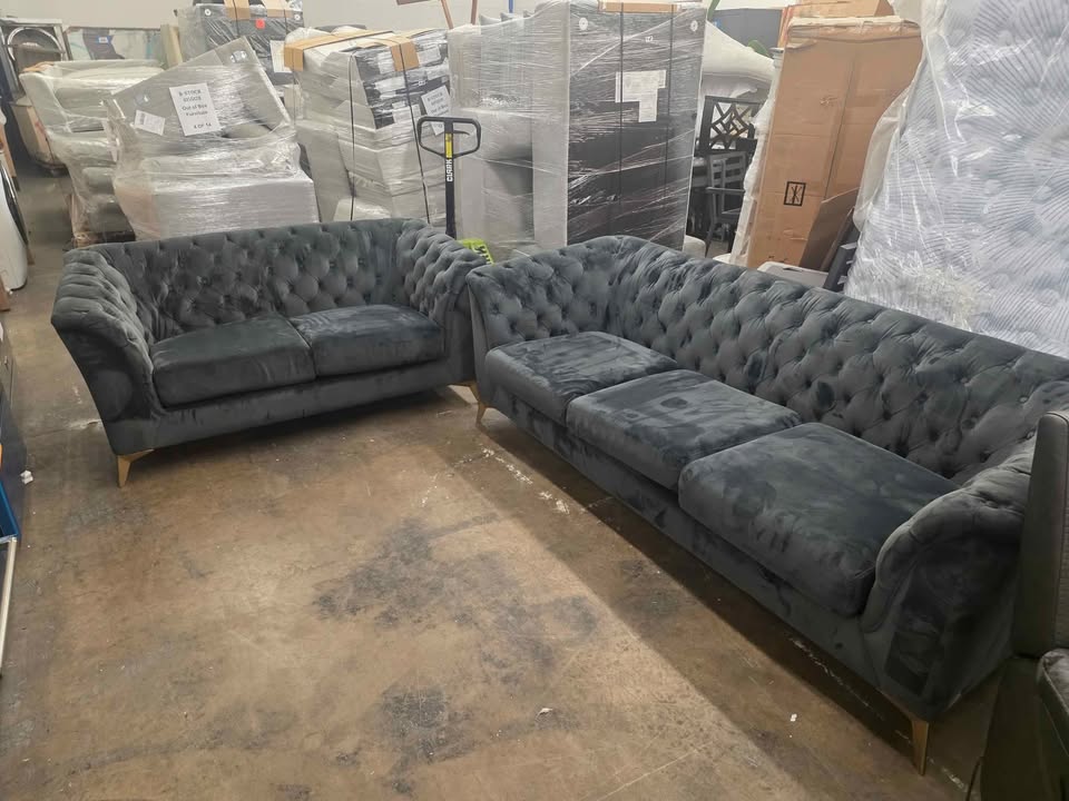 REEVES 2-PC VELVET SET - Image 3