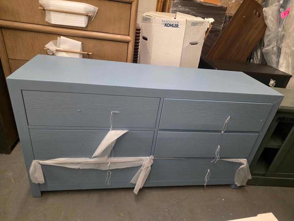 30735 Riverside Furniture Rosalie 66 Inch 6-drawer Dresser-blue - Image 6