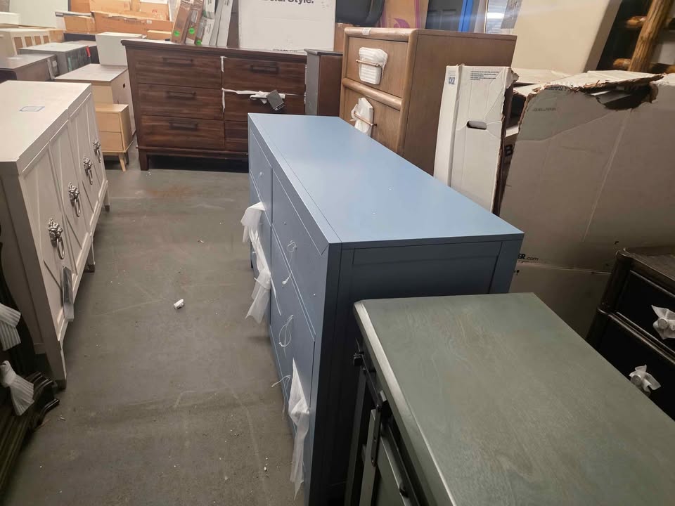 30735 Riverside Furniture Rosalie 66 Inch 6-drawer Dresser-blue - Image 9