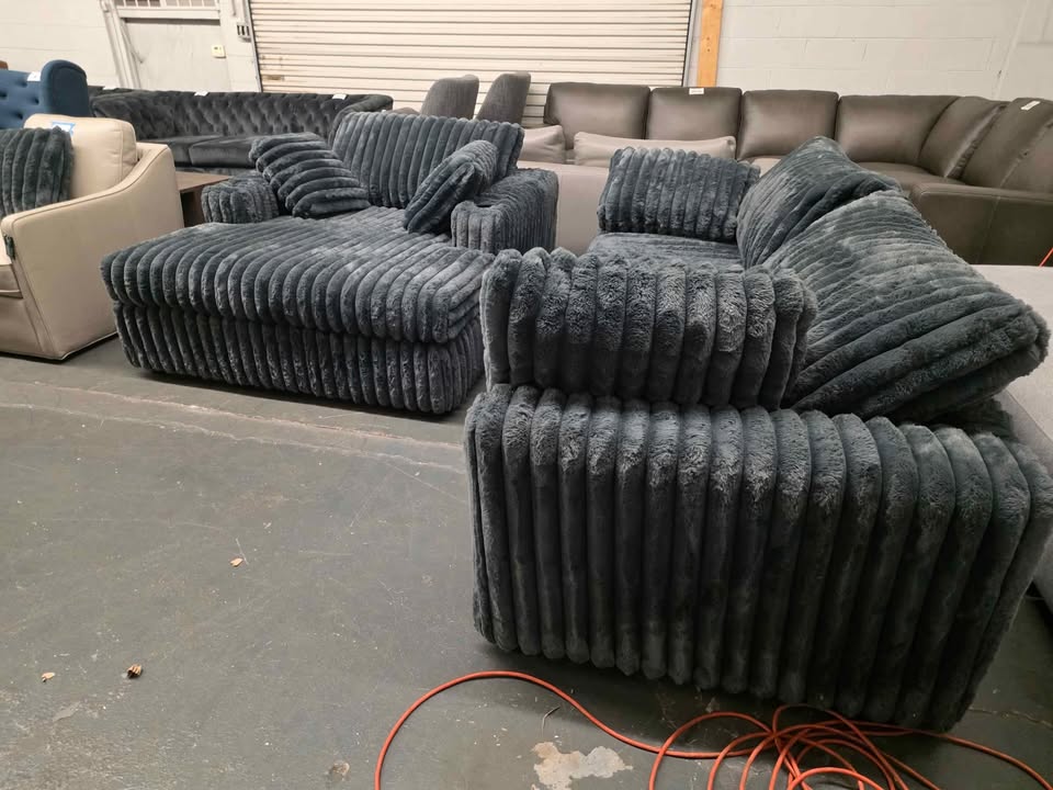 24550 Sofa and Theater Chaise Loung in Teddy Bear Charcoal Gray - Image 5