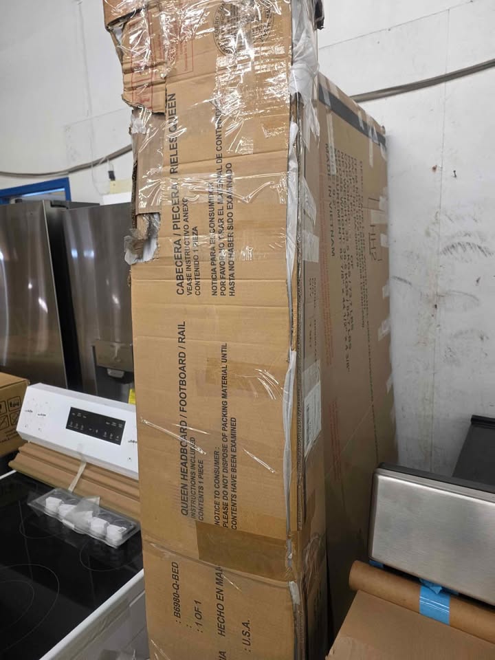 Crown Mark-Atticus B6980-Q-BED Queen Bed - Image 4