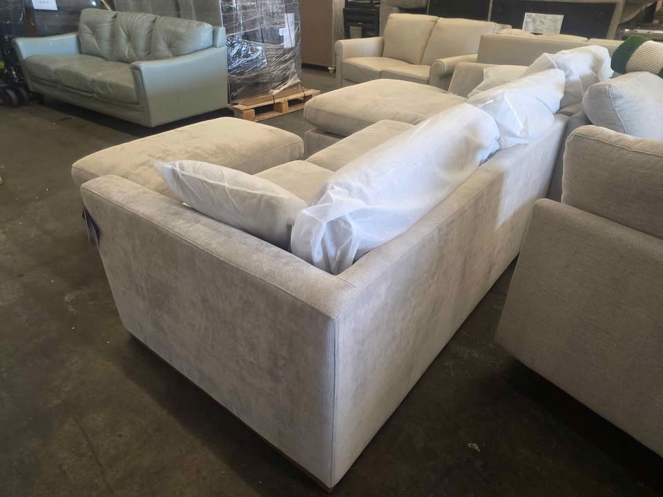 Henredon Caley Reversible Sofa Chaise with Ottoman - Image 9