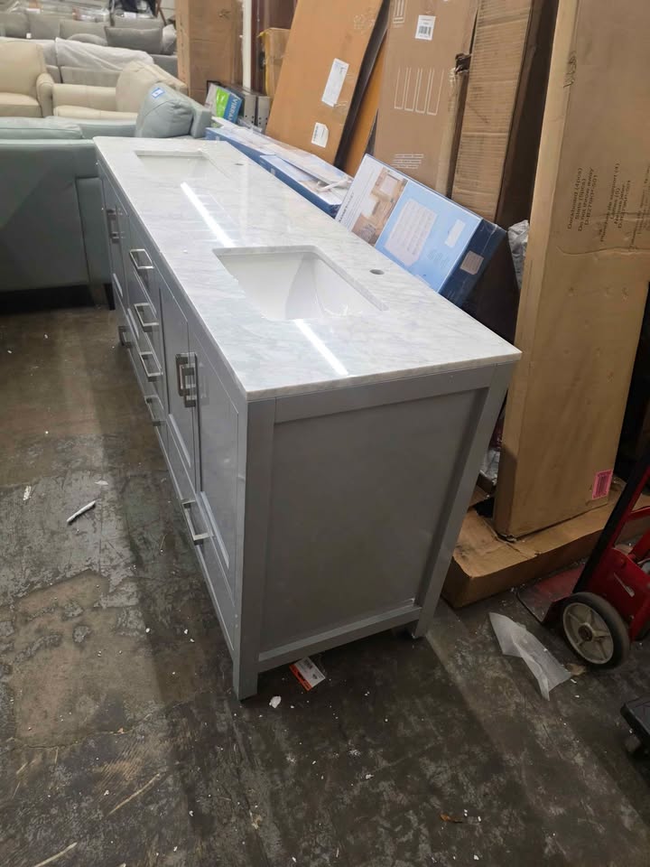 Sheffield 80 in. W x 22 in. D x 35 in. H Double Bath Vanity in Gray with White Carrara Marble Top - Image 8