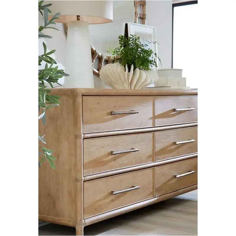 Hooker Furniture Retreat 6-Drawer Dresser in Dune ( Retails $3500.00 ) - Image 3