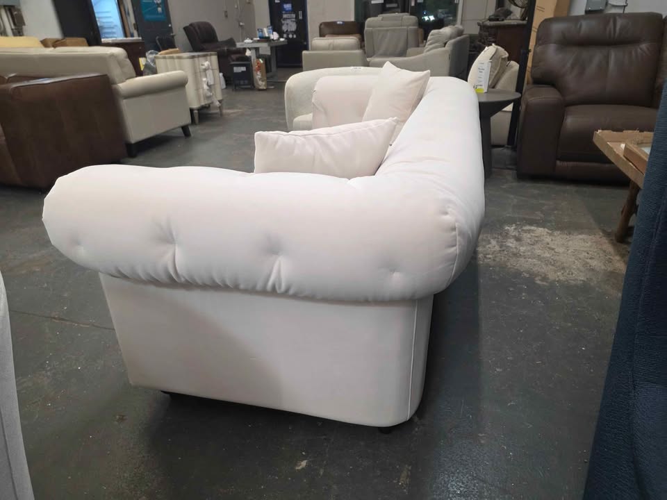WKS12 Vintage Medieval Style Sofa, White, with 2 Throw Pillows IH270 ( Retails $3000.00 ) - Image 8