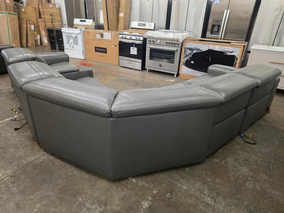 Karson Leather Power Reclining Sectional with Power Headrests - Image 8