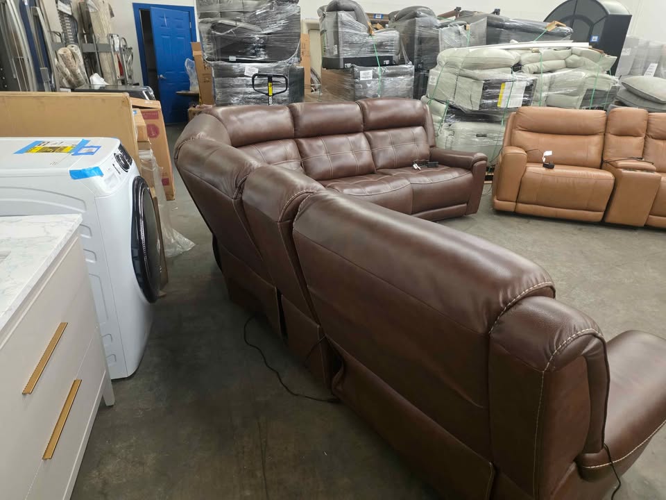 Concord 6-piece Leather Power Reclining Sectional with Power Headrests - Image 7