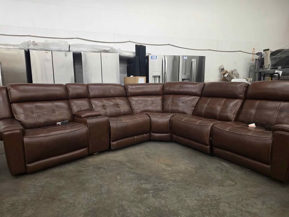 Concord 6-piece Leather Power Reclining Sectional with Power Headrests - Image 10