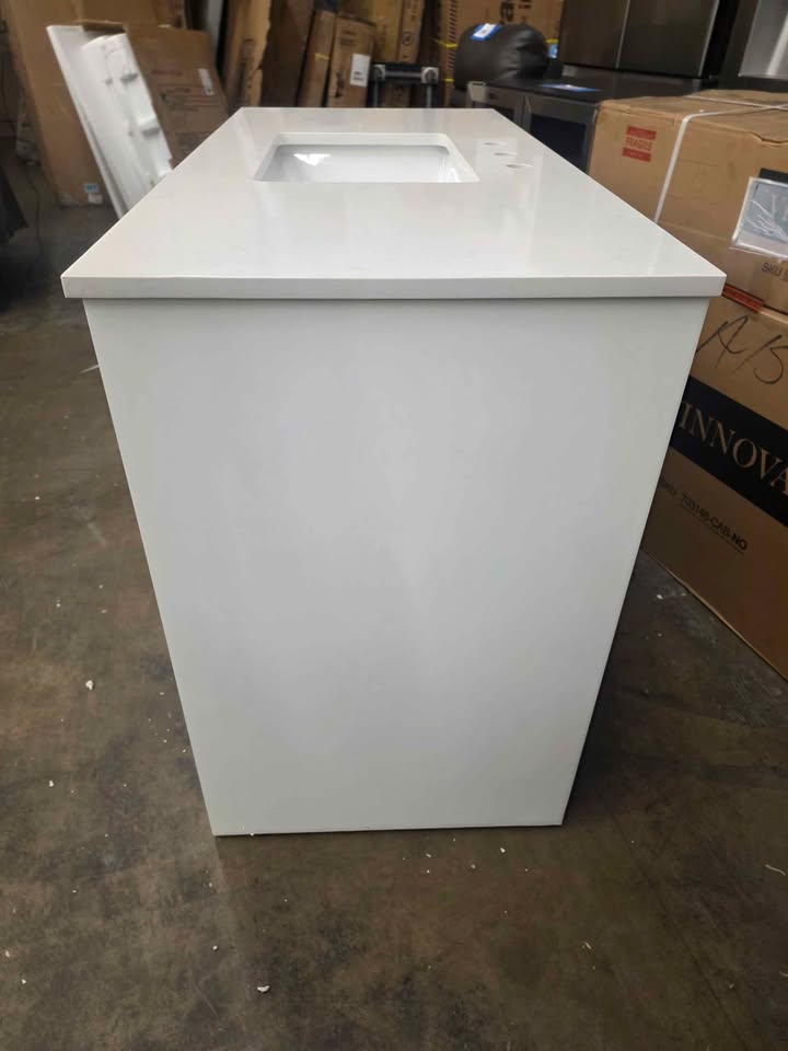 Elegant 48 In. Single Bathroom Vanity in White VF17048WH - Image 9