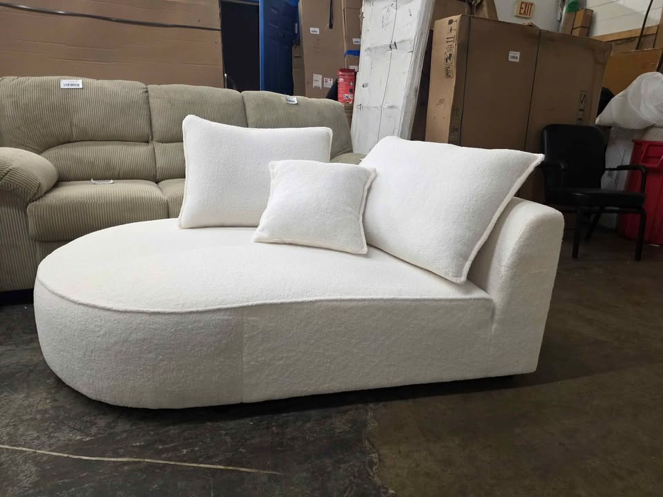 Curved Mid-Century Chaise