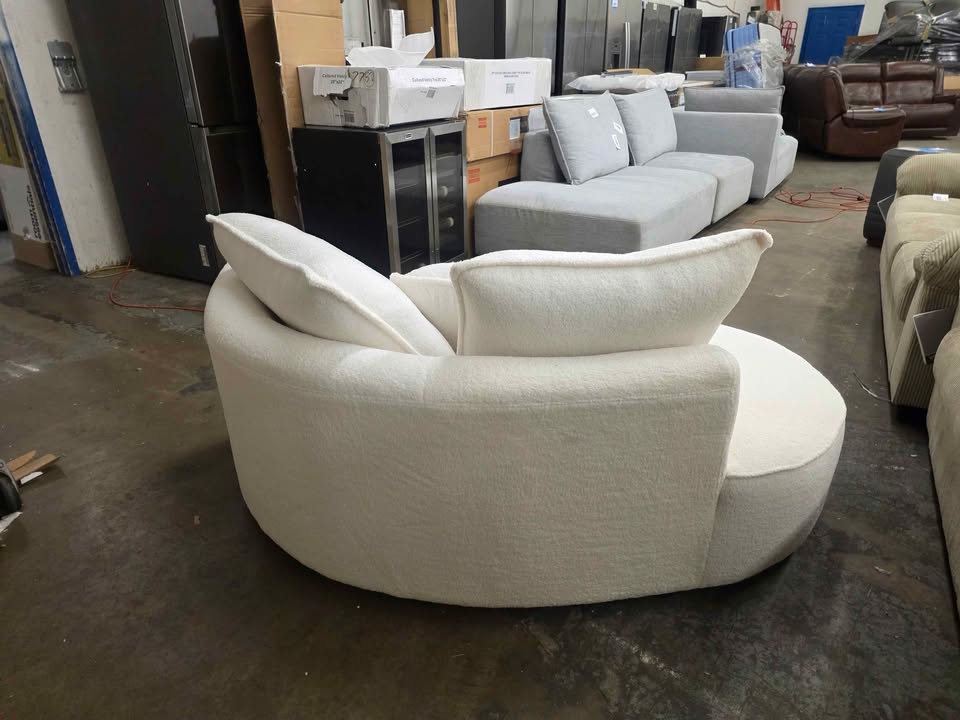 Curved Mid-Century Chaise - Image 6