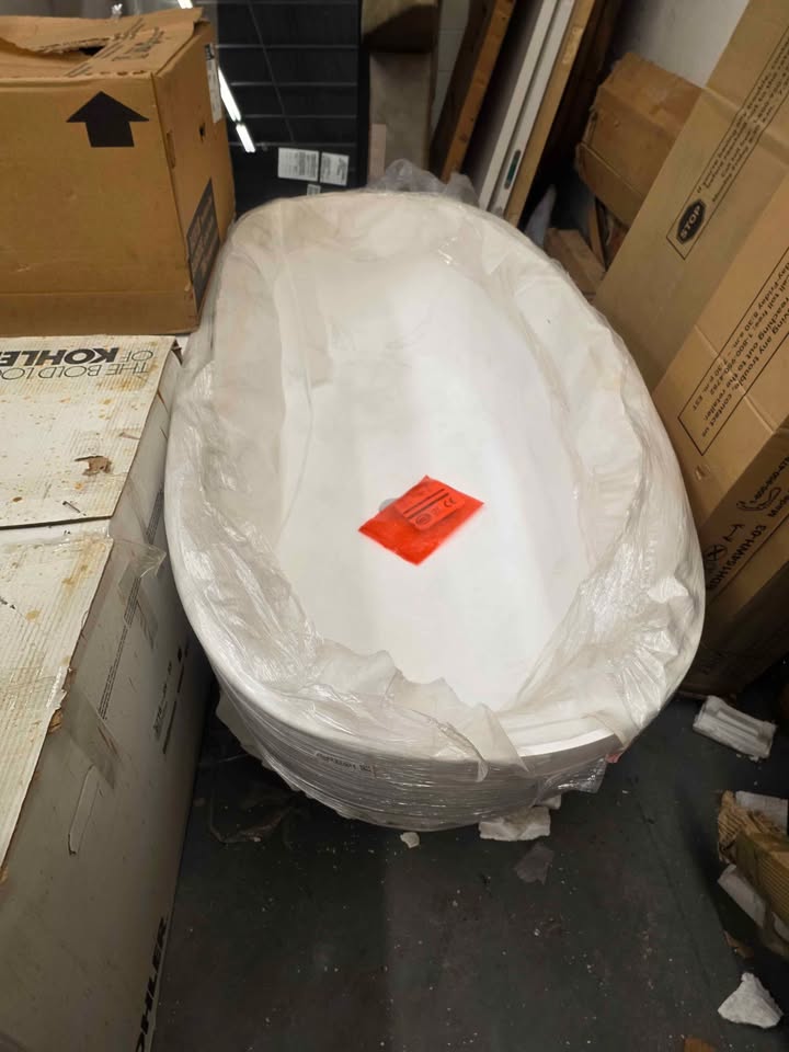 71" x 35.43" Freestanding Soaking Solid Surface Bathtub ( Cpingao ) - Image 5