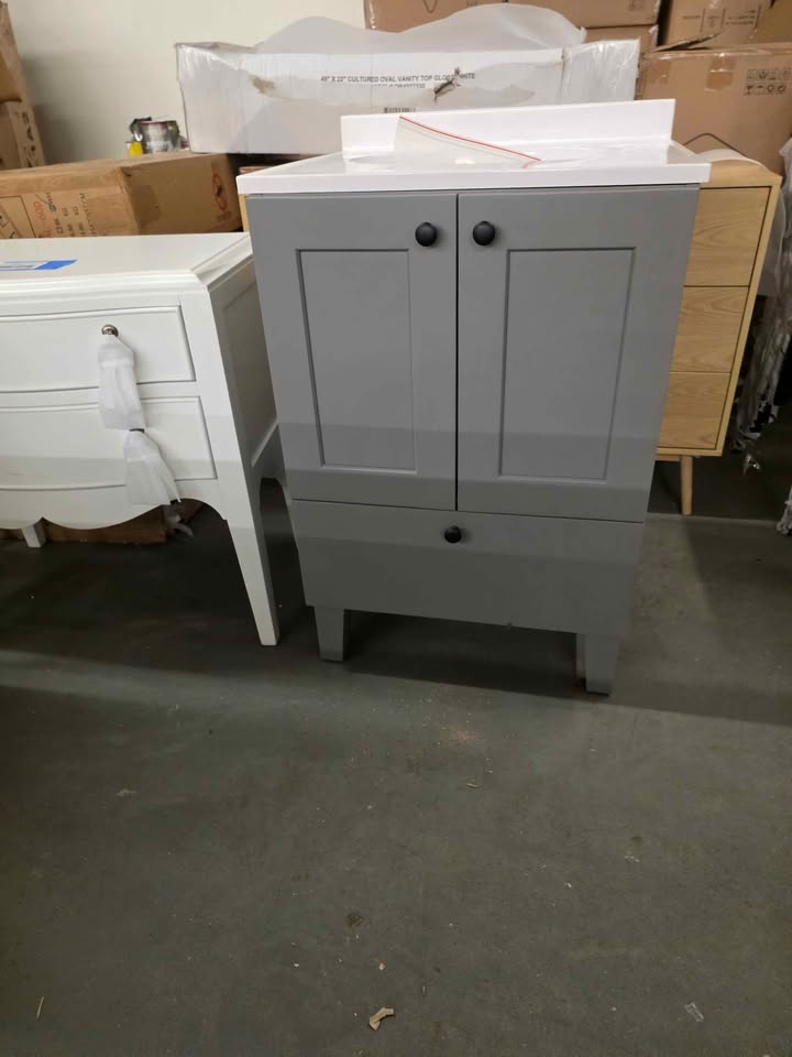 Kohler Poplin 24" Free Standing Single Vanity with Top - Image 3