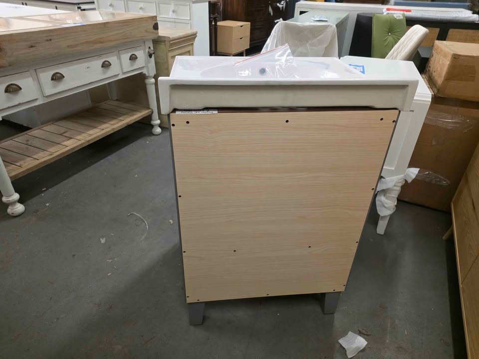 Kohler Poplin 24" Free Standing Single Vanity with Top - Image 6