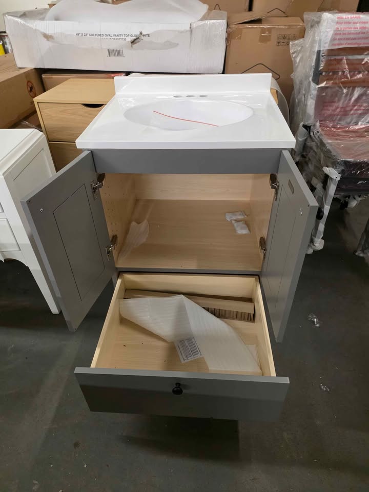 Kohler Poplin 24" Free Standing Single Vanity with Top - Image 9