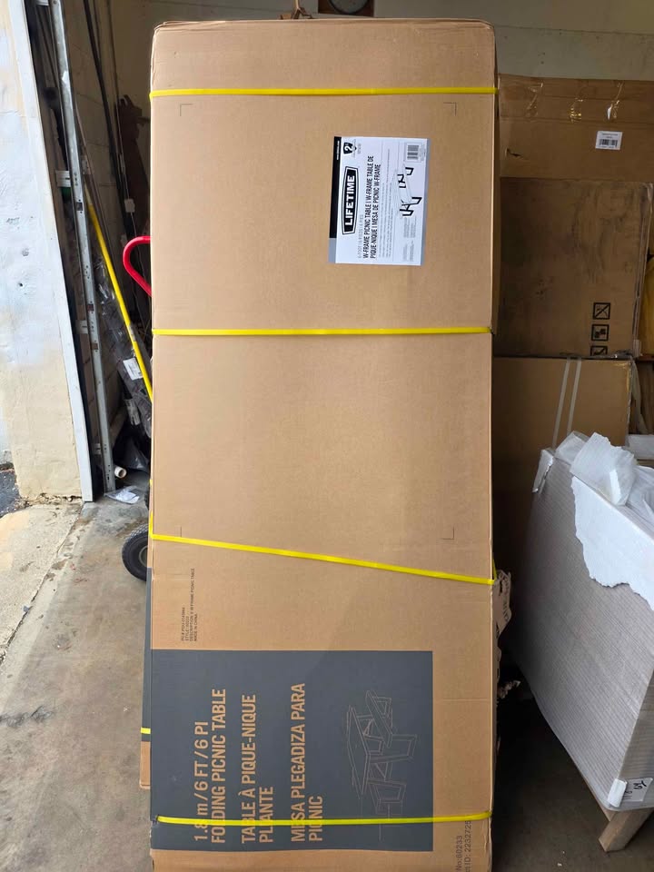 Lifetime Folding Picnic Tables 60233 A-Frame 6-Foot Top Brown - Image 6