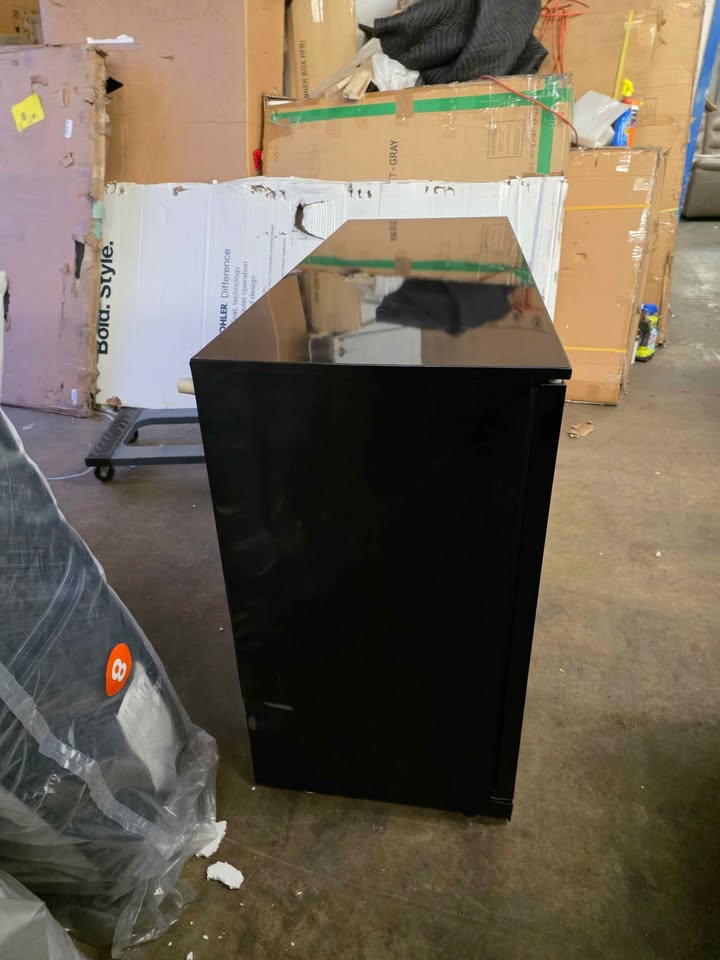 Back Bar Cooler 53.1" 12 cu. ft. Commercial Counter Height Refrigerator with Auto-Defrost in Blk - Image 10