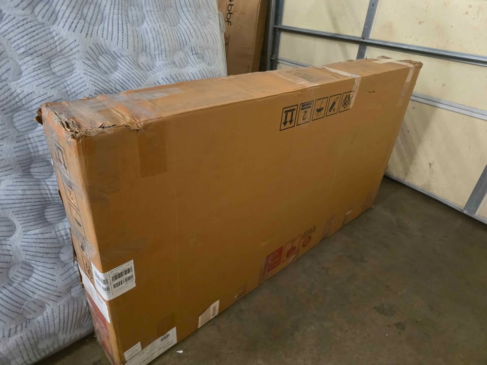 30" x 60" Sintered Stone Table Top in Carrera White Color ( Retails $2000.00 ) - Image 5