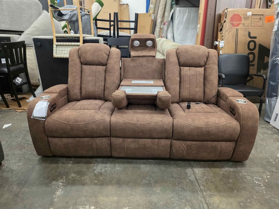 Wolfridge Dual Power Reclining Sofa - Image 9