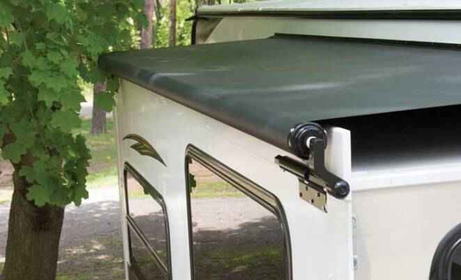 Lippert Solera 103" Slide Topper - Black • V000168108