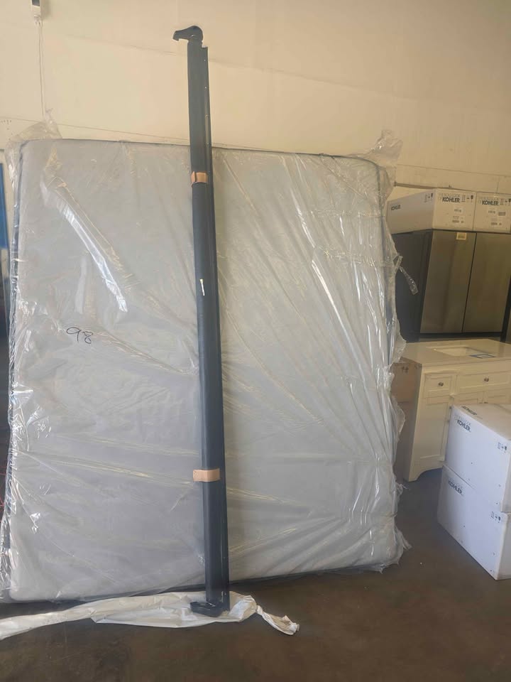 Lippert Solera 103" Slide Topper - Black • V000168108 - Image 4