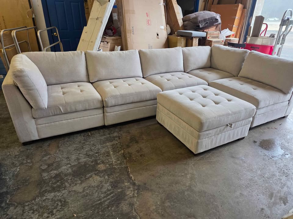 Thomasville Tisdale Modular Sectional 6-piece Beige with Storage Ottoman - Image 5