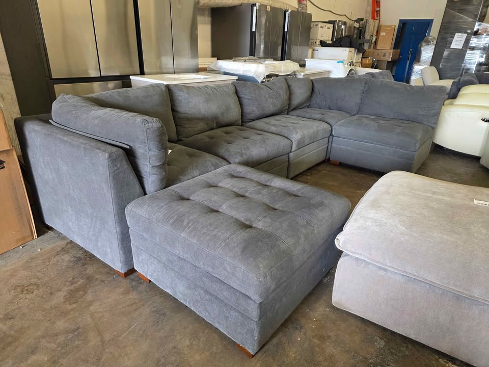 Thomasville Tisdale Modular Sectional 6-piece Dark Gray with Storage Ottoman - Image 7