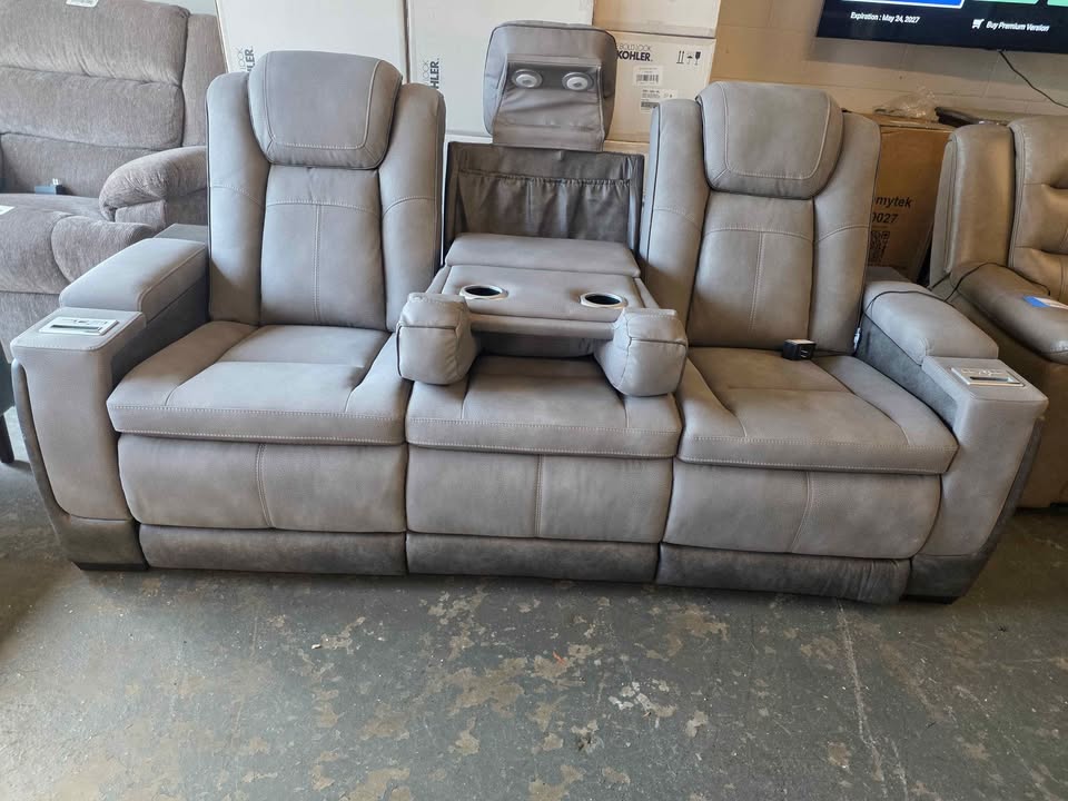 Next-Gen DuraPella Performance Fabric Dual Power Reclining Sofa - Image 7